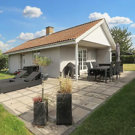 4 Person In Karrebæksminde
